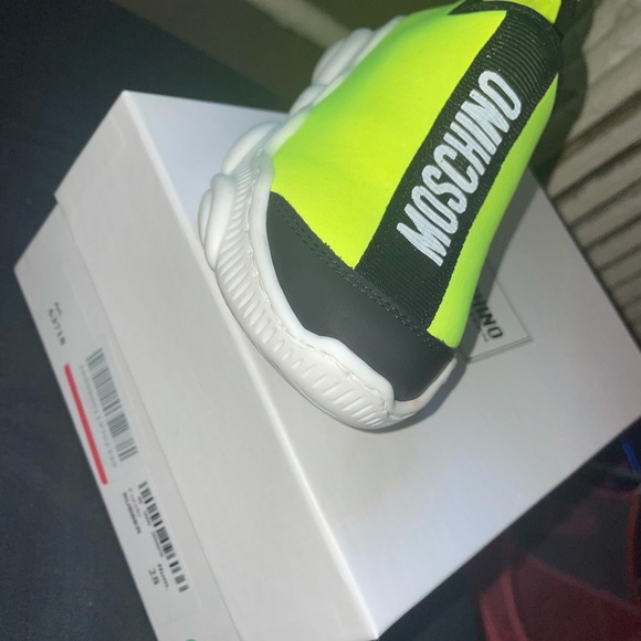 Lil girls Moschino Sneakers